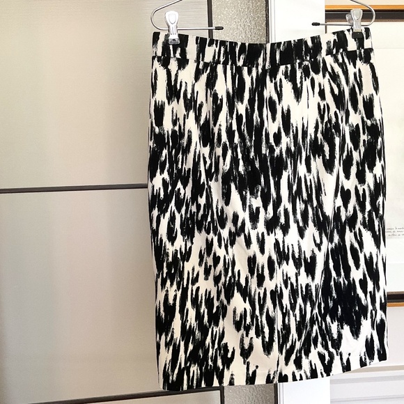 Pencil skirt - Picture 1 of 2